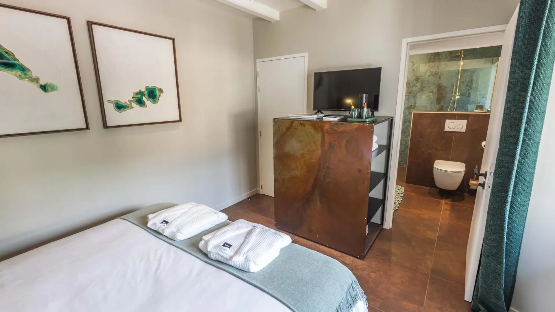 Couette-café Bed and breakfast La Sainthilarienne France