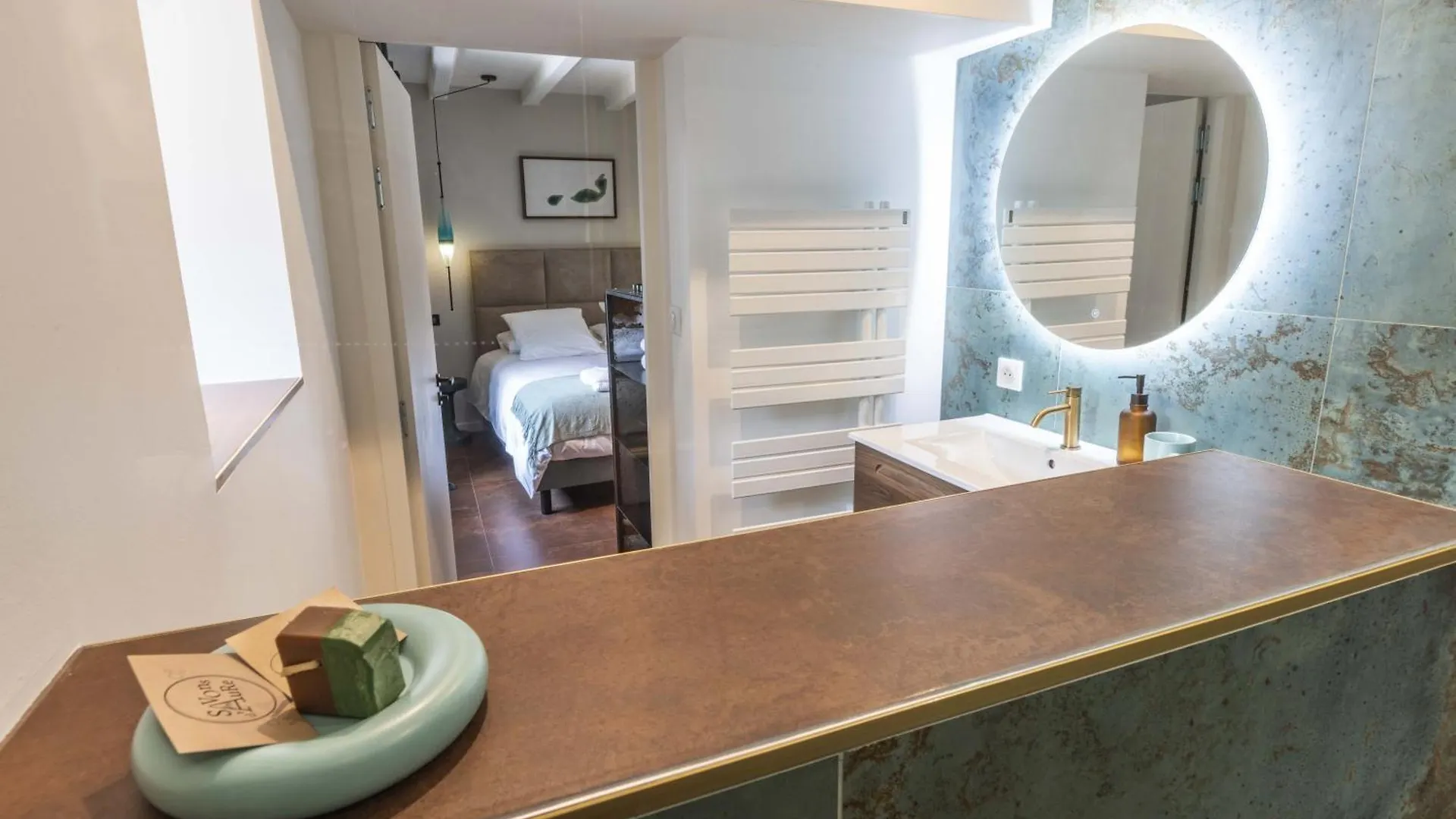 Couette-café Bed and breakfast La Sainthilarienne