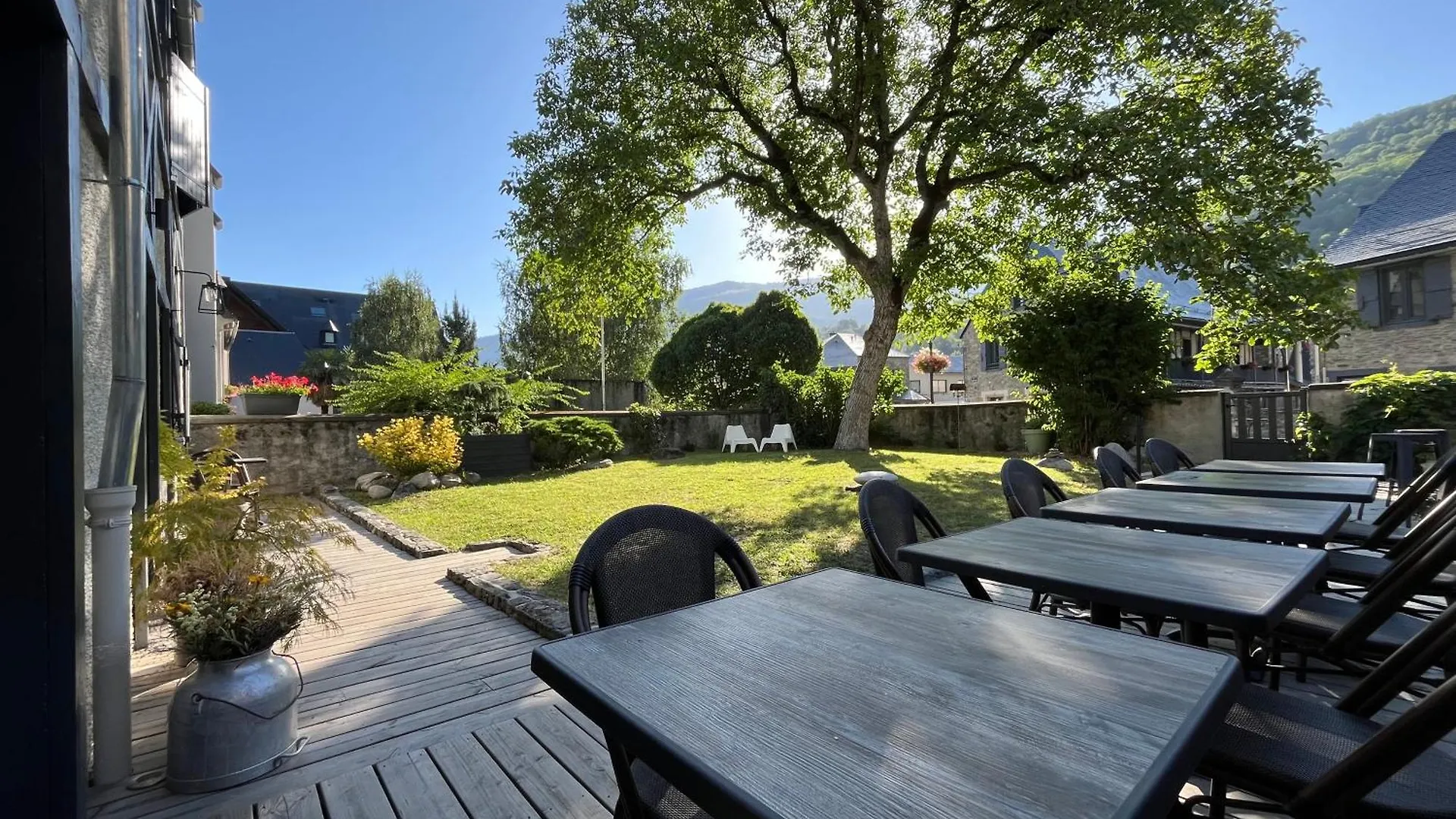 La Sainthilarienne Bed & Breakfast