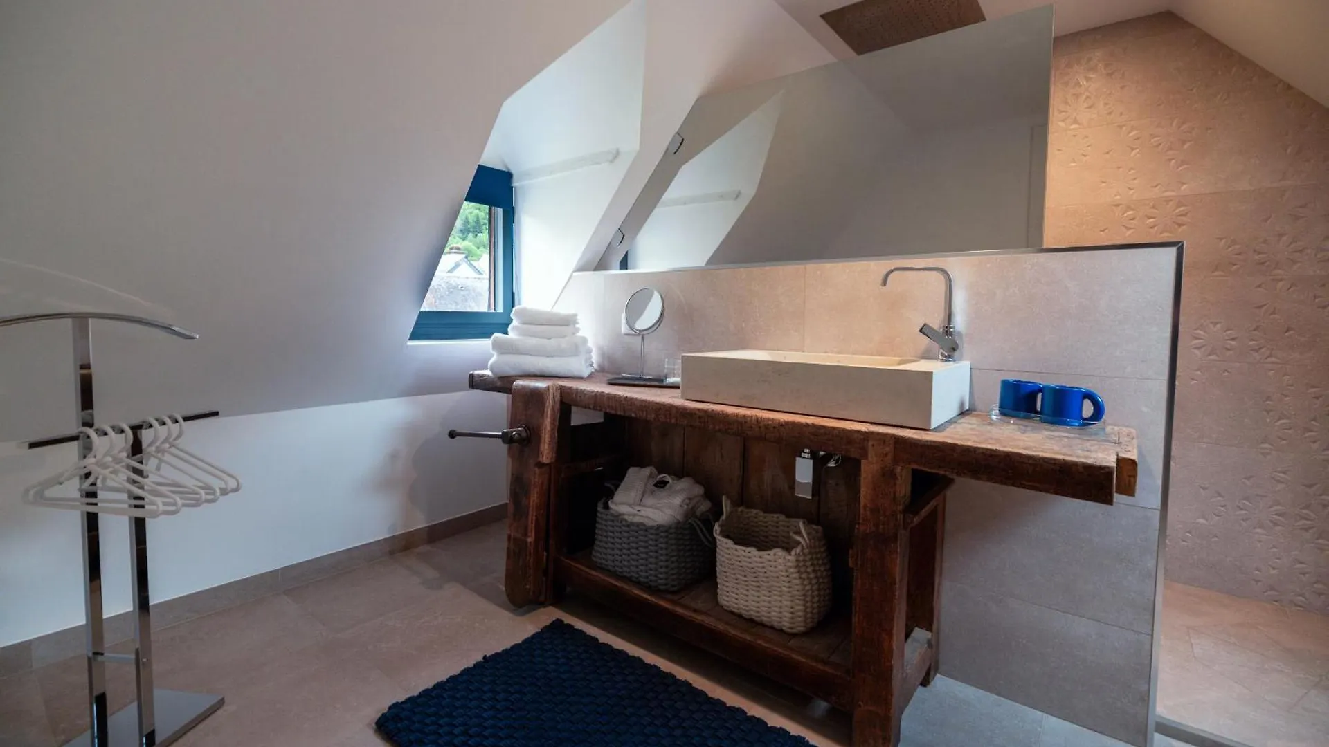 La Sainthilarienne Bed & Breakfast サン・ラリー・スラン