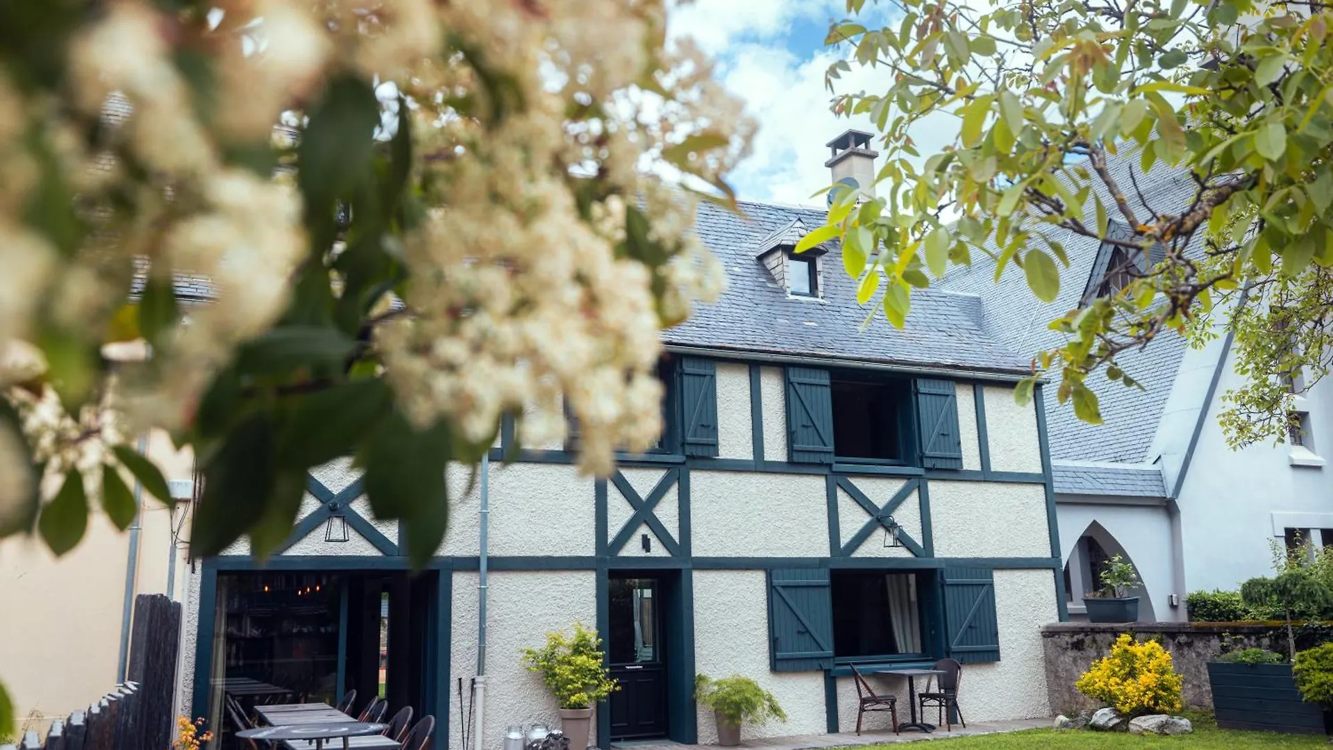 La Sainthilarienne Bed & Breakfast